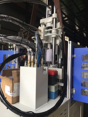21.6kW Vertikal LSR Mesin Injeksi Cetakan 45mm Sekrup Diameter