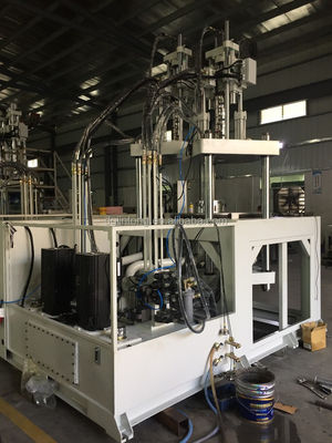 240ton Double Color / Material Injection Molding Machine Vertikal Untuk Handle