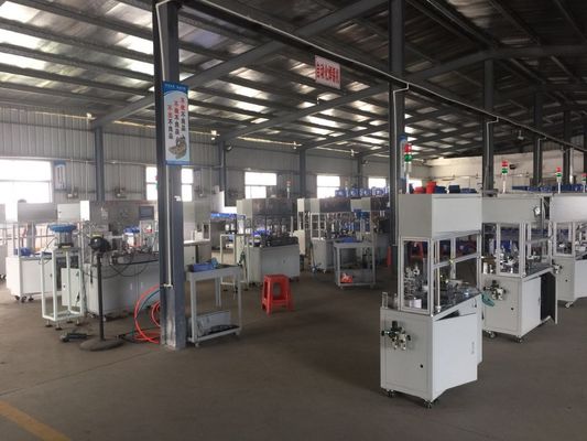 55T TPU Mesin Injeksi Cetakan vertikal Untuk TPU Elektronik Komponen Manufaktur