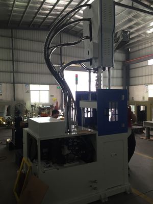 55T Mesin Cetak Injeksi Vertikal Berkecepatan Tinggi 12kW 1 Tahun Garansi