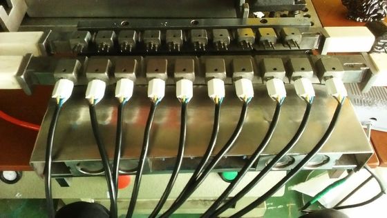 13kW Vertikal Plastik Mesin Injeksi Cetakan 55T Untuk Pabrik