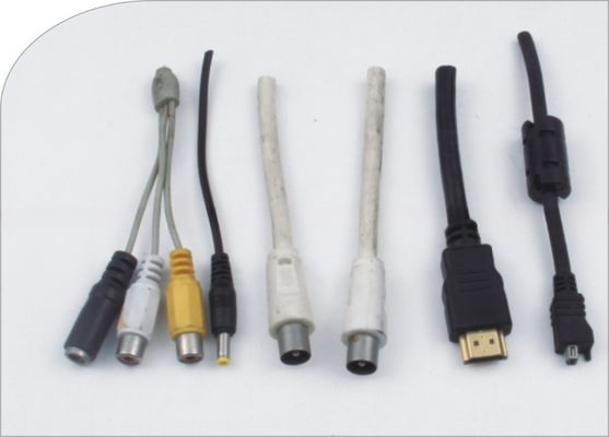15T Kompak Mesin Injeksi Cetakan vertikal Mudah dioperasikan untuk headphone