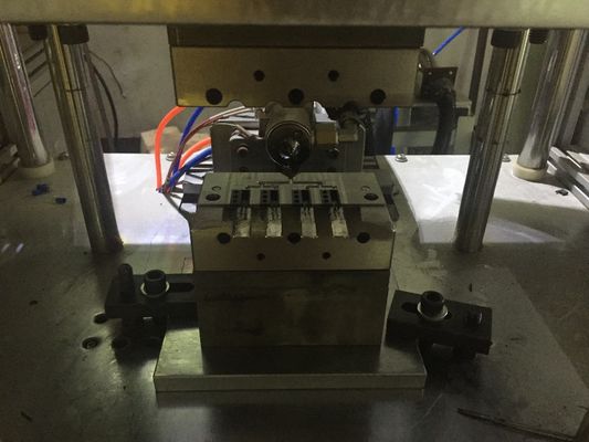 56g Low Pressure Hotmelt Adhesive Injection Molding Machine Dengan Stasiun Ganda