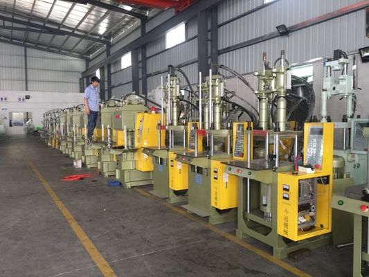 35T Plastik Vertikal Mesin Injeksi Cetakan Max Daylight 340/280mm Untuk Chip Otomatis