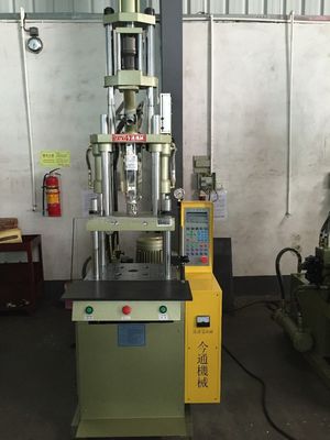 Mesin Injeksi Plastik Vertikal Kecil 30 Ton Diameter Sekrup 25mm
